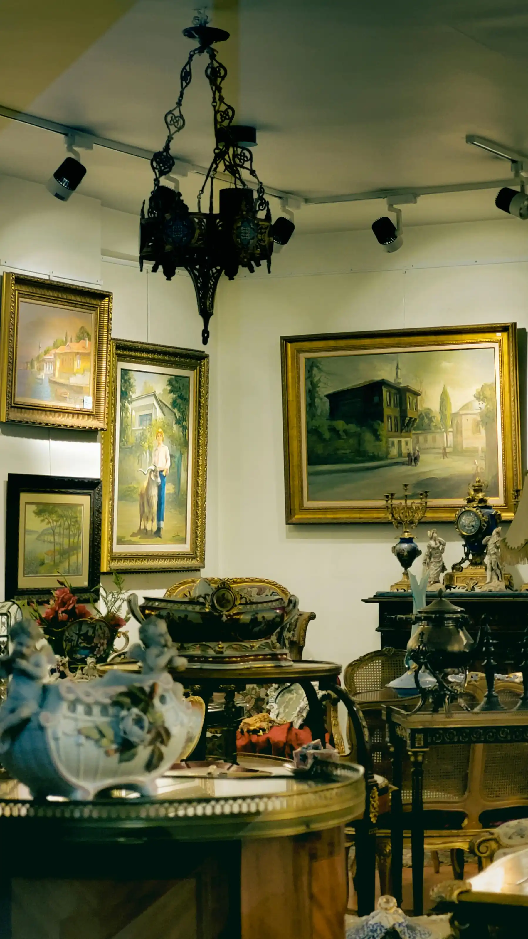 Art and antiques auction services in Kenya